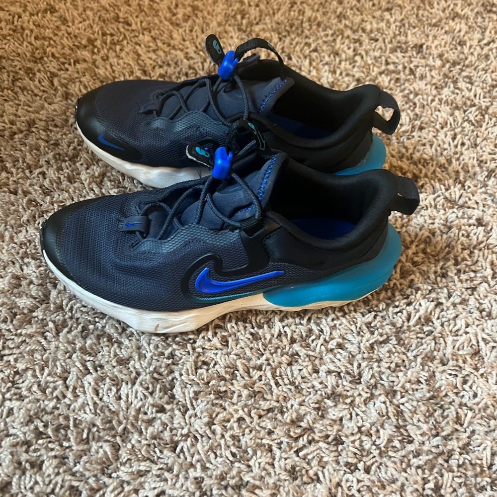 Nike sneakers in size 2